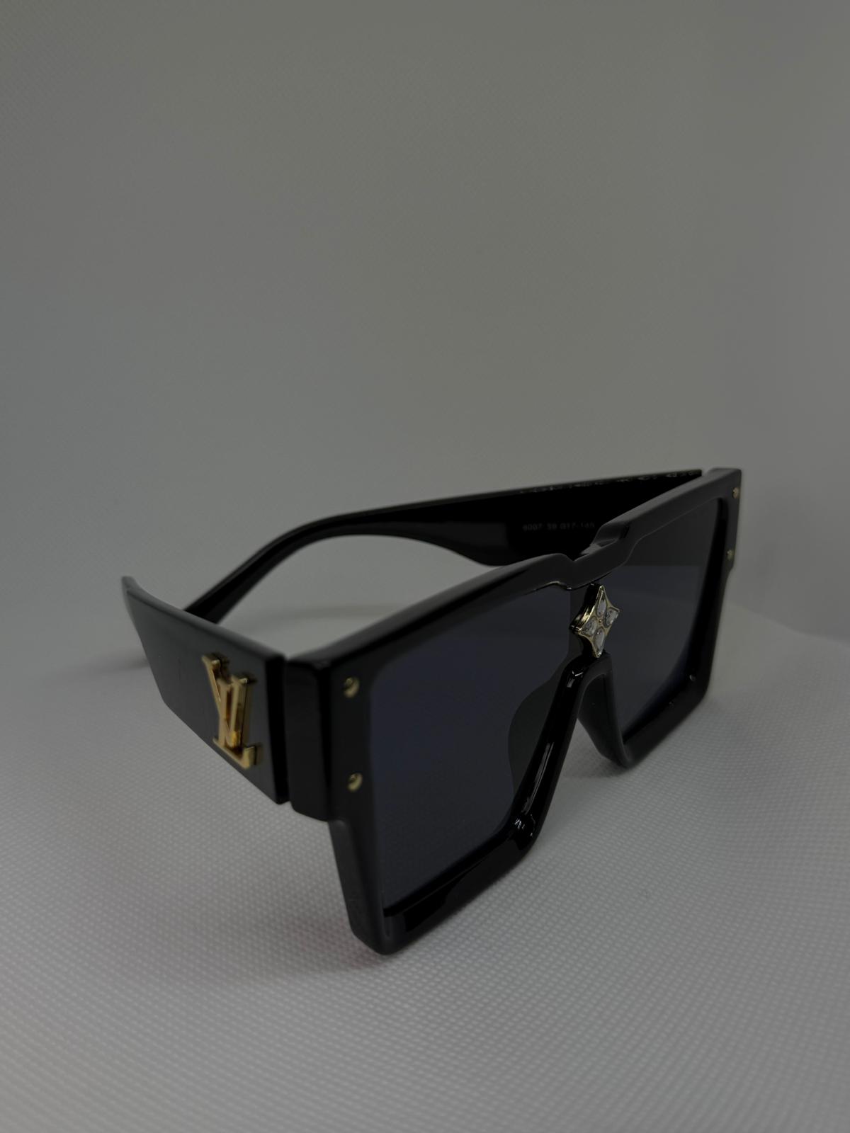 Louis V. - Black